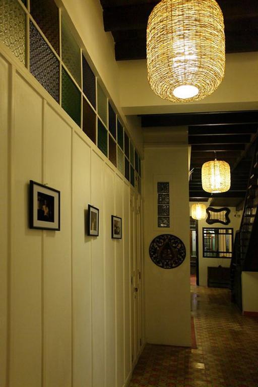 99 Oldtown Boutique Guesthouse Sha Extra Plus Phuket Bagian luar foto