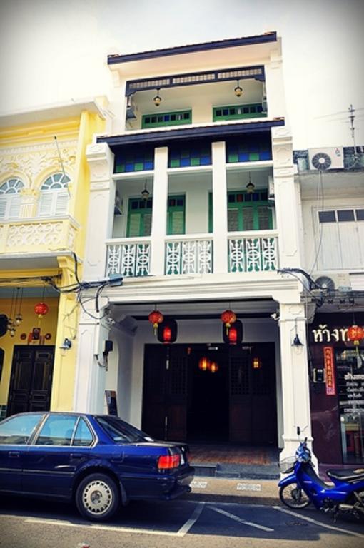 99 Oldtown Boutique Guesthouse Sha Extra Plus Phuket Bagian luar foto