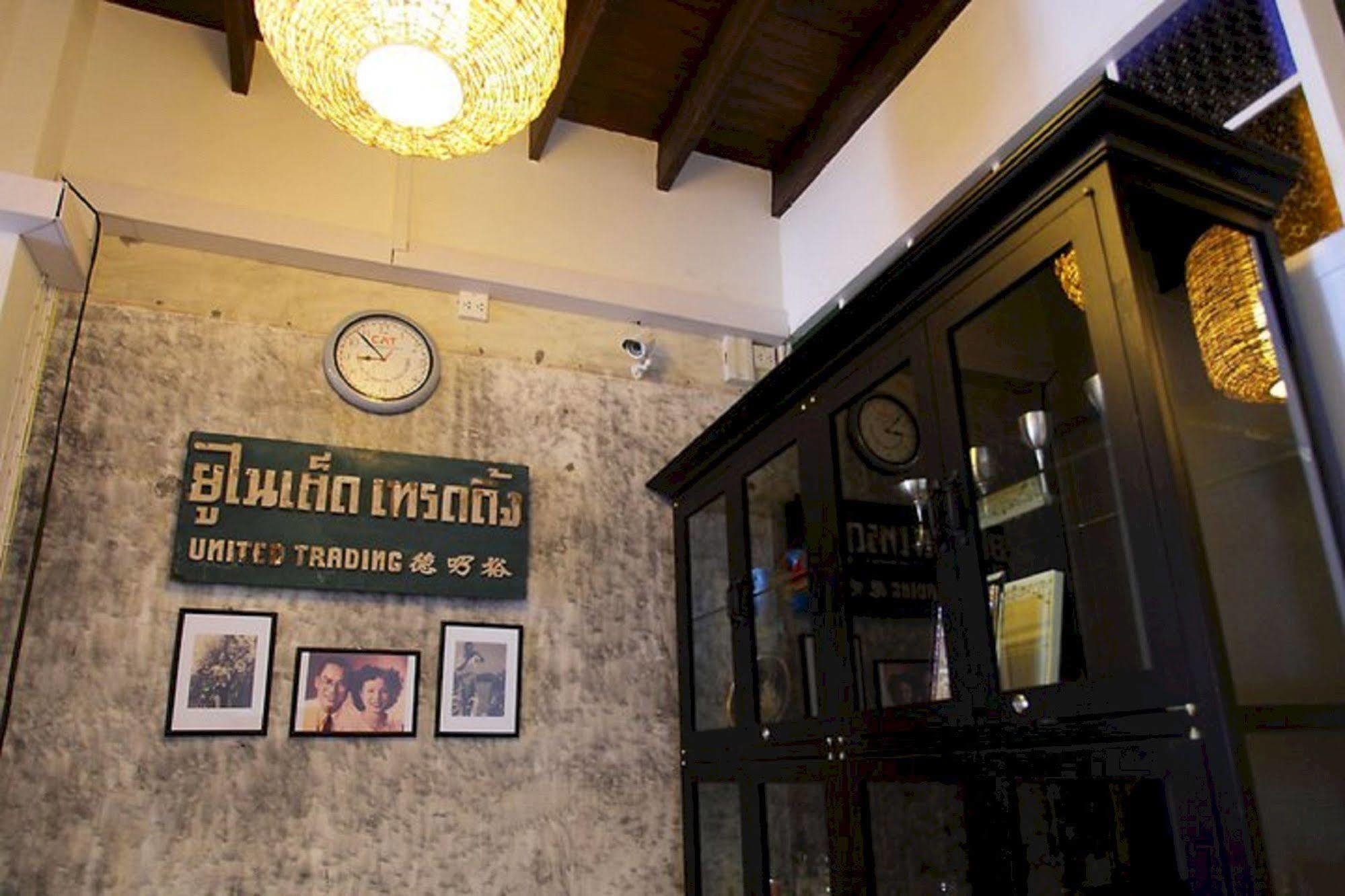 99 Oldtown Boutique Guesthouse Sha Extra Plus Phuket Bagian luar foto