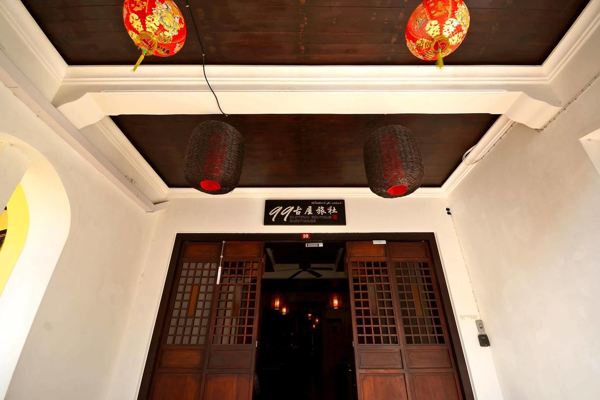 99 Oldtown Boutique Guesthouse Sha Extra Plus Phuket Bagian luar foto